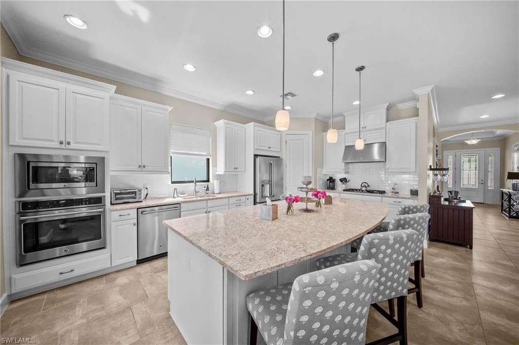 9361 Terresina DR-9