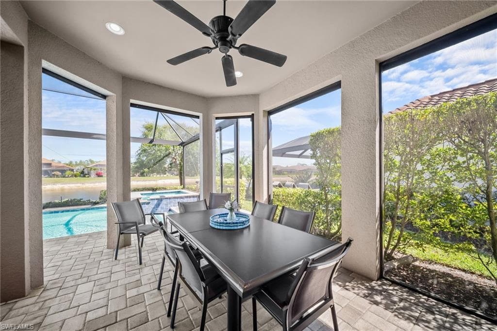 9361 Terresina DR-28