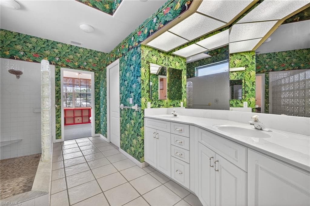 14941 Center ST-25