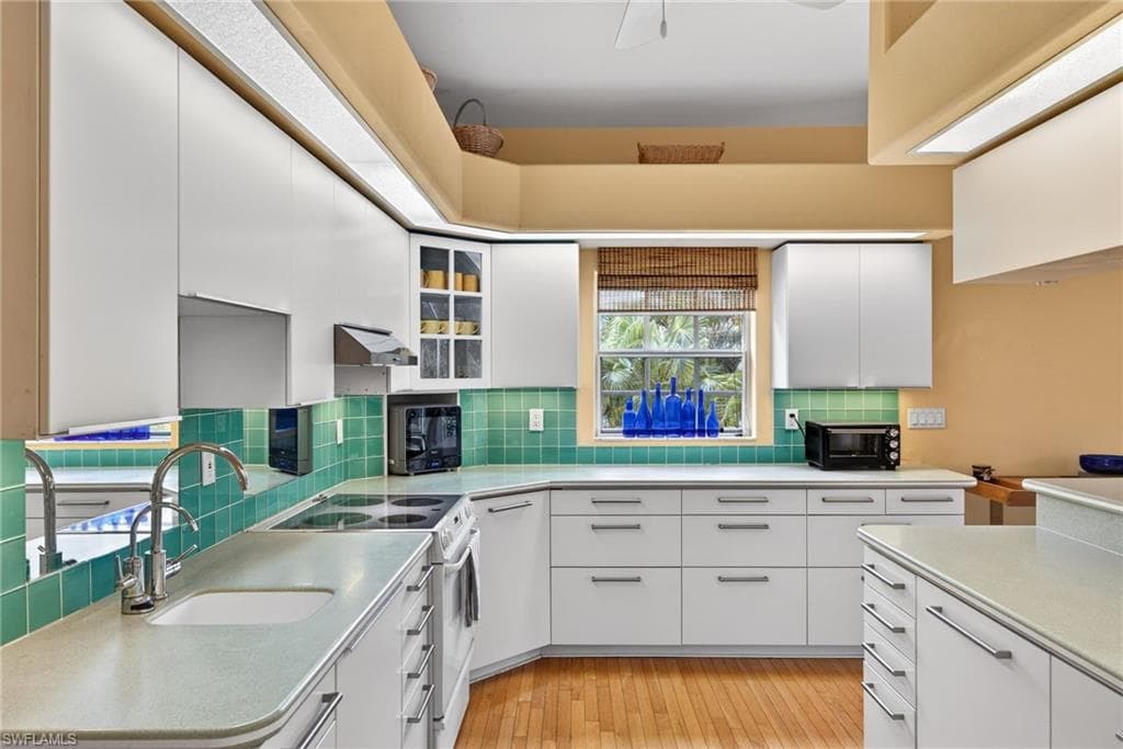 14941 Center ST-20