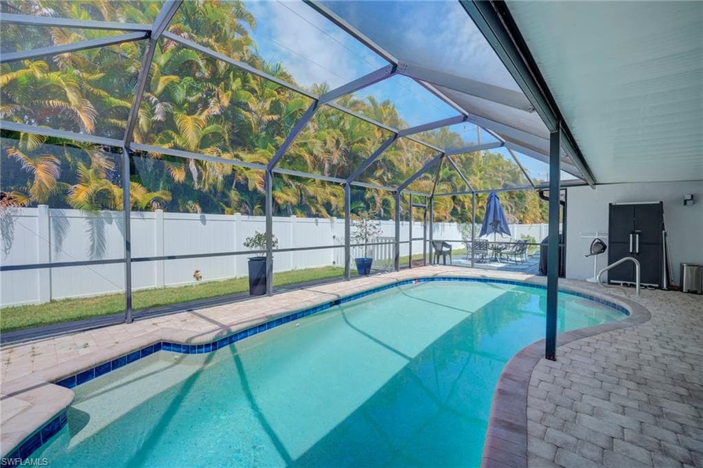 1089 N Town And River DR-26