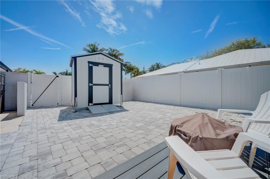 1089 N Town And River DR-27