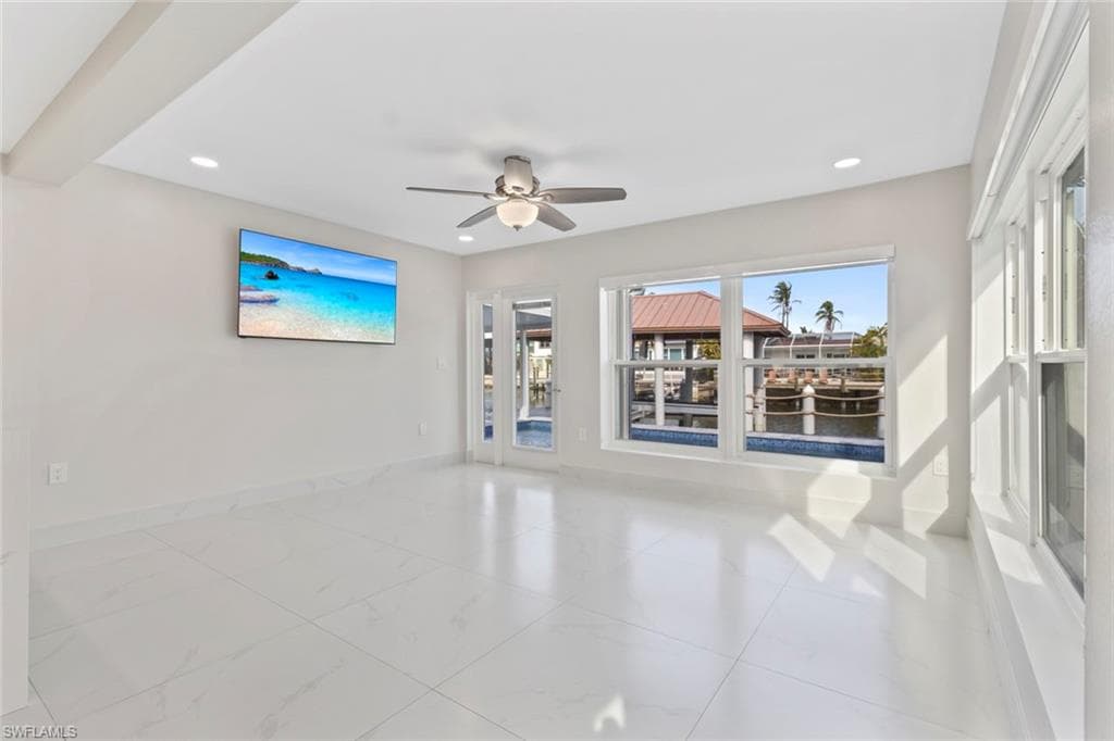 107 Albatross ST-14