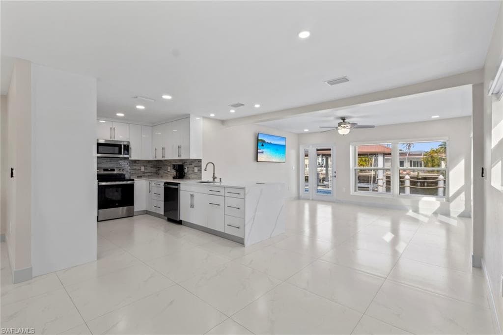 107 Albatross ST-10