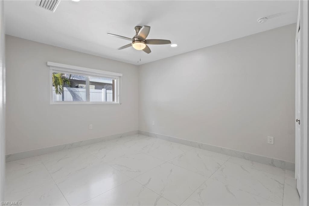 107 Albatross ST-18