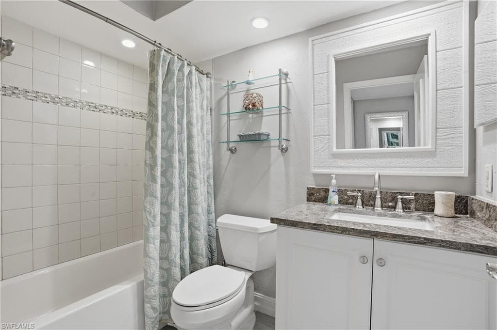26131 Hickory BLVD 4D-22