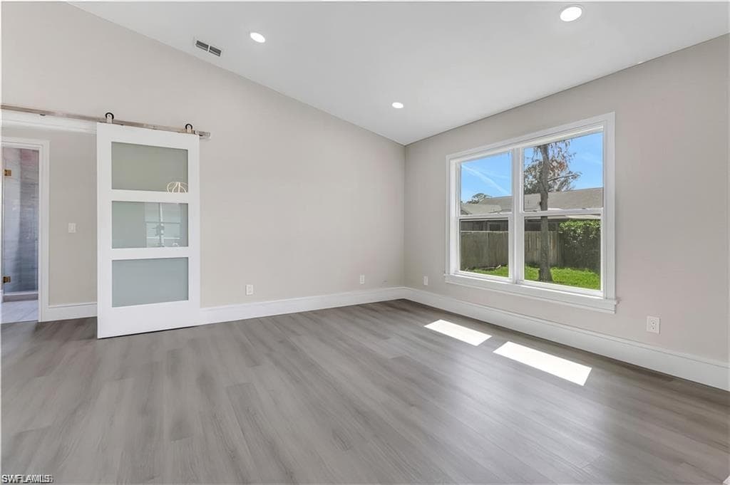 270 Madison DR-22