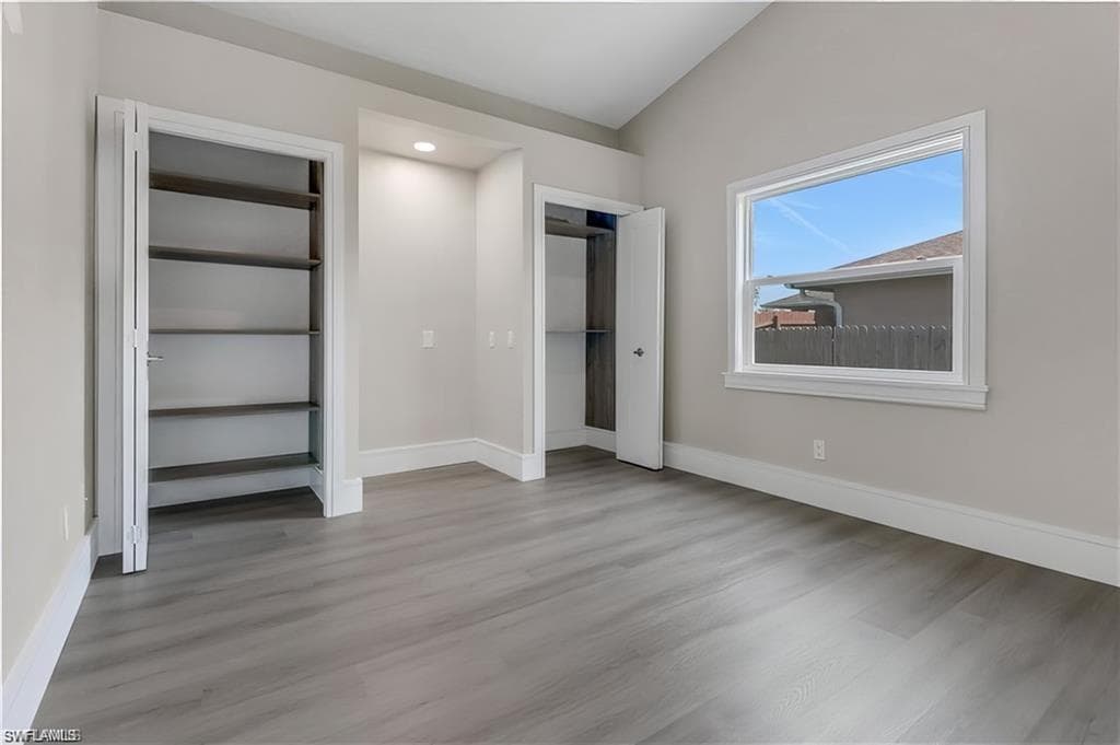 270 Madison DR-26