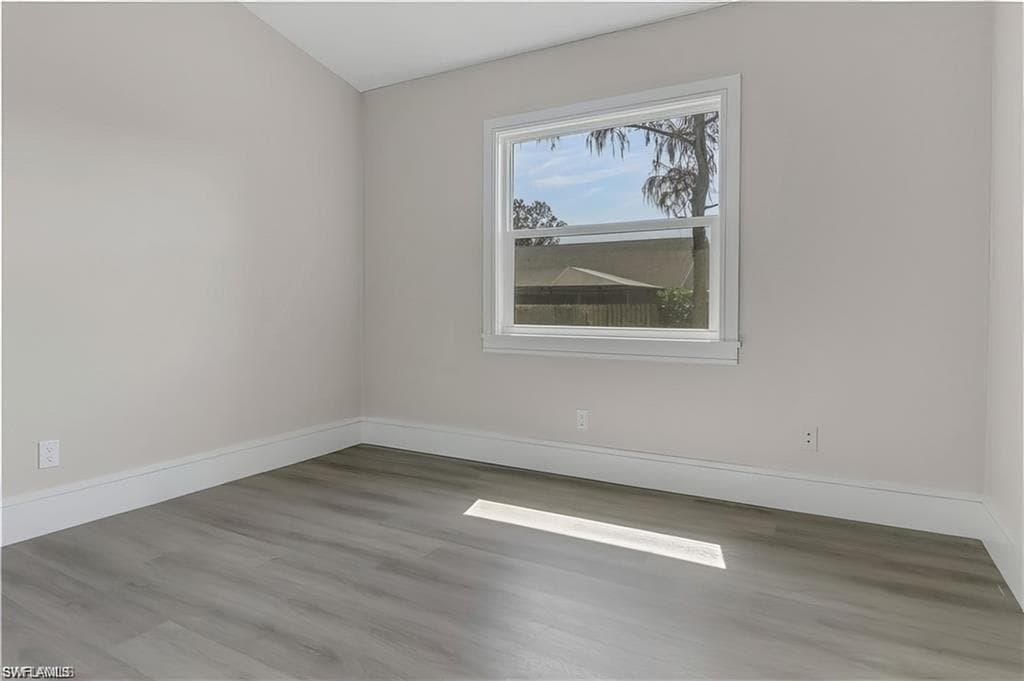270 Madison DR-29