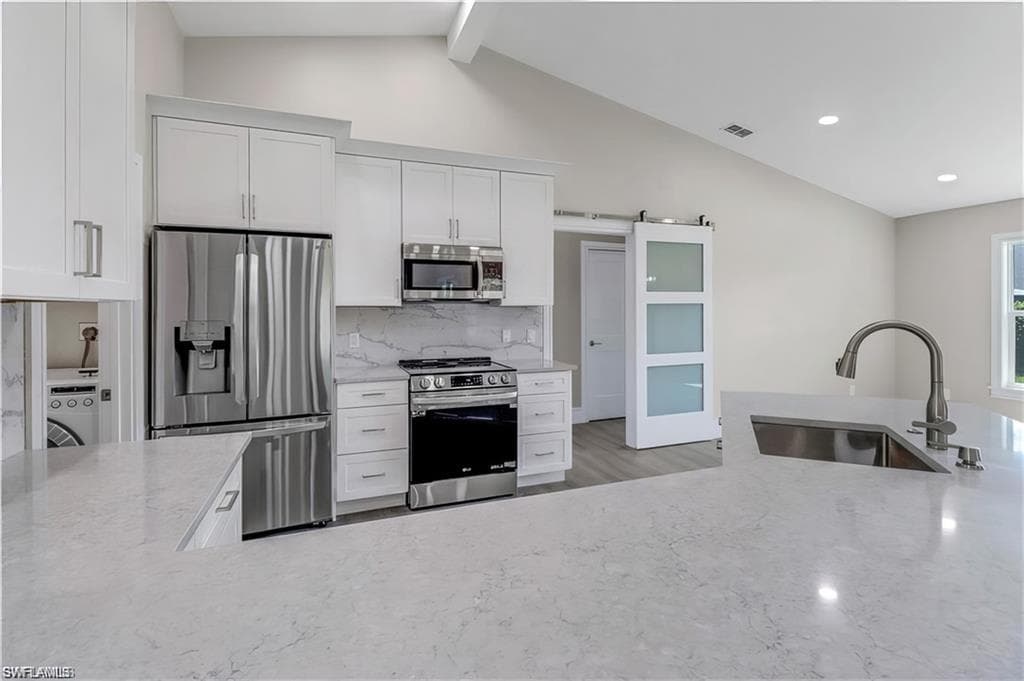270 Madison DR-10