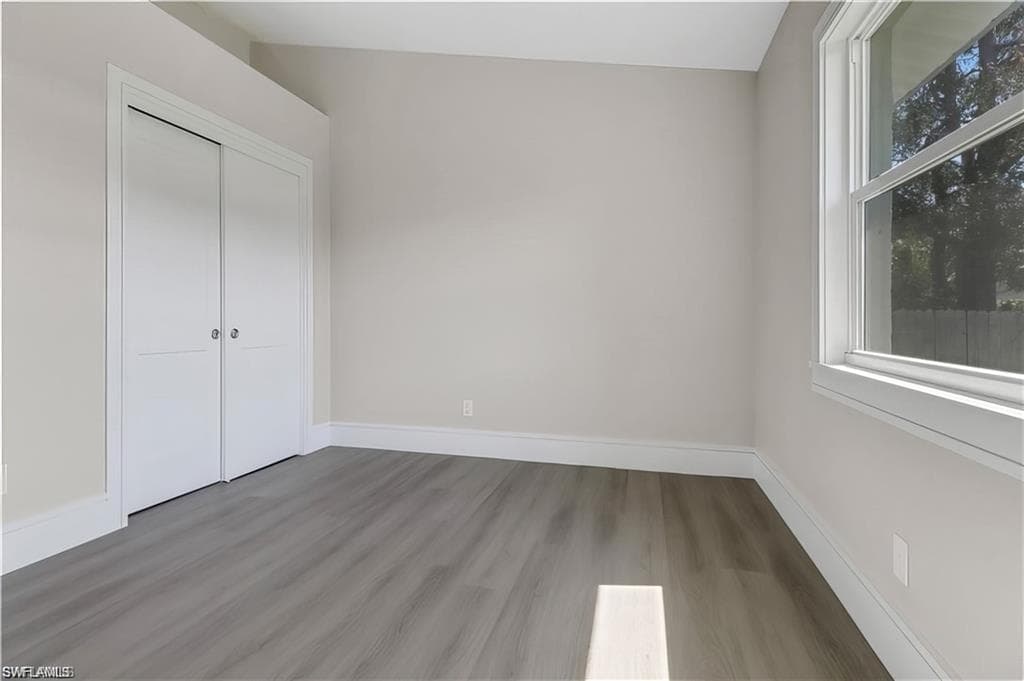 270 Madison DR-30