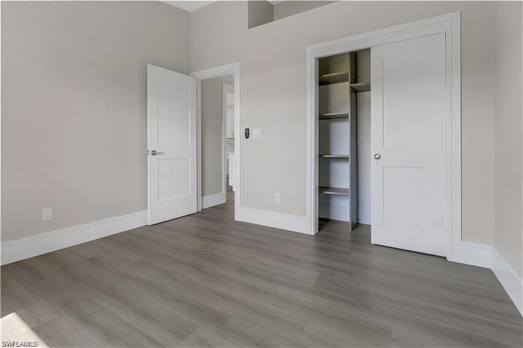 270 Madison DR-28