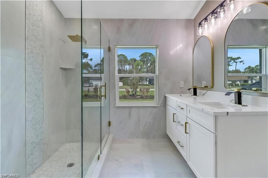 270 Madison DR-20