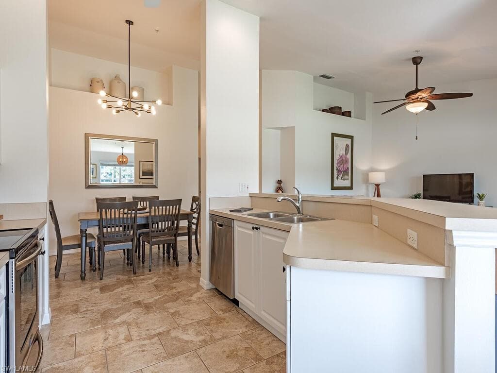 2880 Cypress Trace CIR 202-5