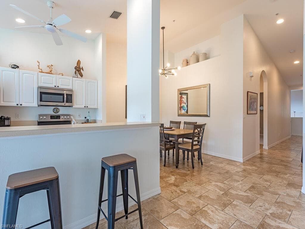 2880 Cypress Trace CIR 202-4