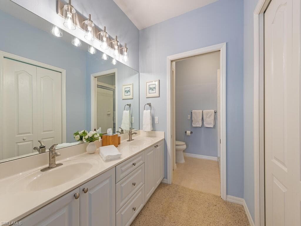 2880 Cypress Trace CIR 202-8