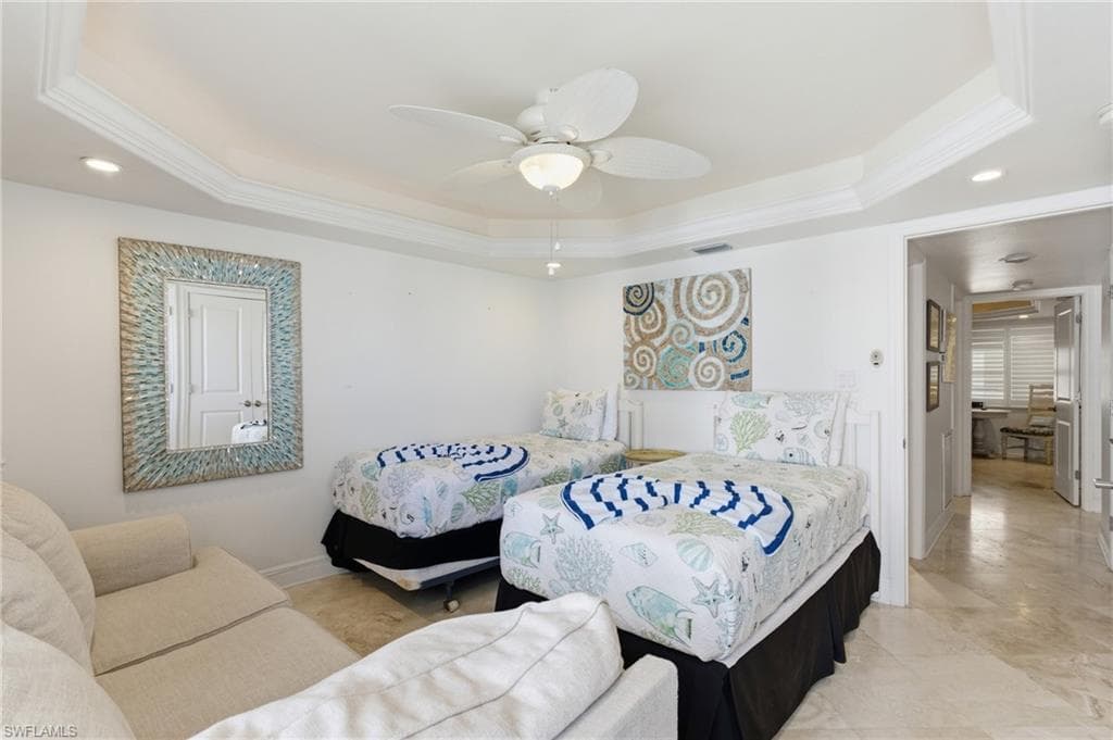 6660 Estero BLVD 502-26