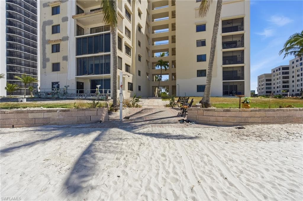 6660 Estero BLVD 502-4