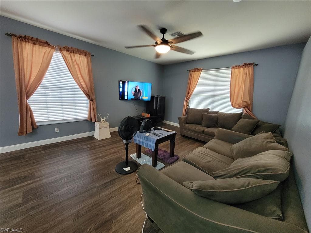4409 Varsity Lakes DR-16