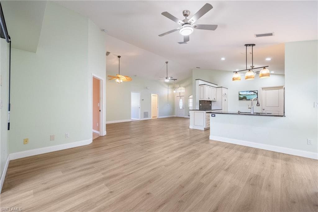 9273 Palm Island CIR-13