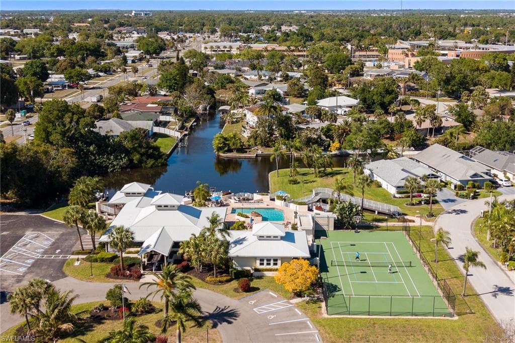 9273 Palm Island CIR-44