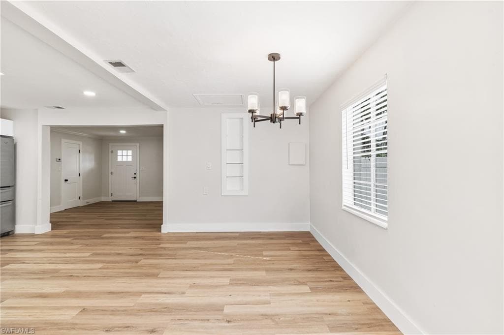 1342 Alhambra DR-6