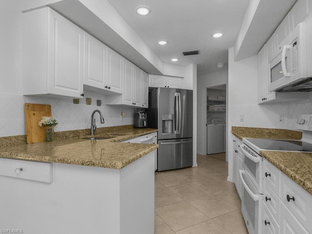 3940 Windward Passage CIR 102-15