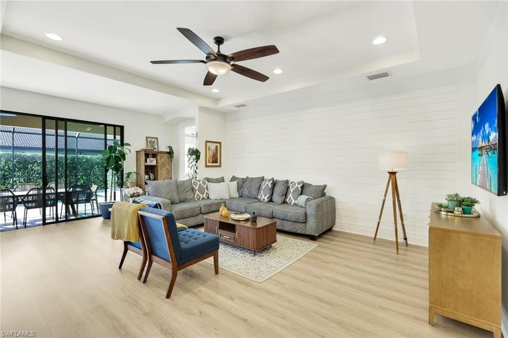 16357 Aberdeen WAY-11