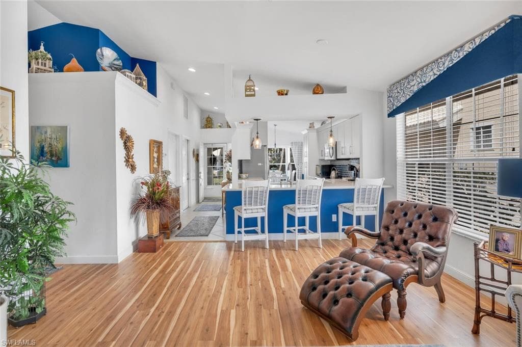1562 Weybridge CIR 31-8