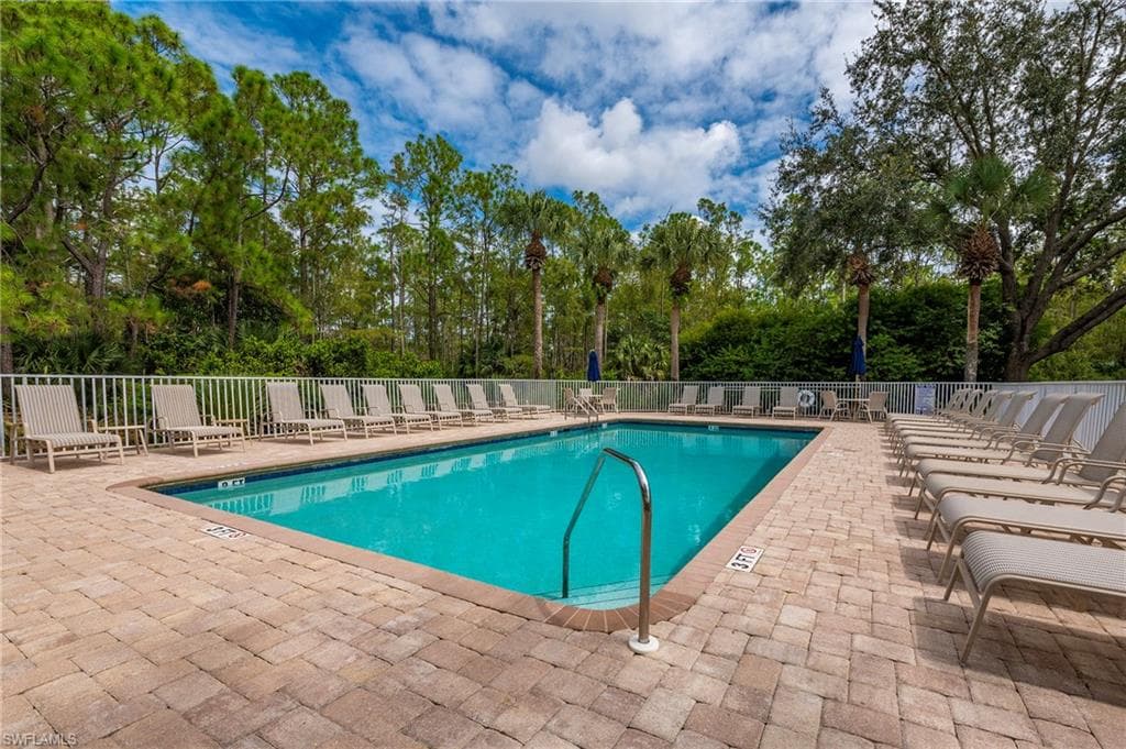 8555 Naples Heritage DR 237-26