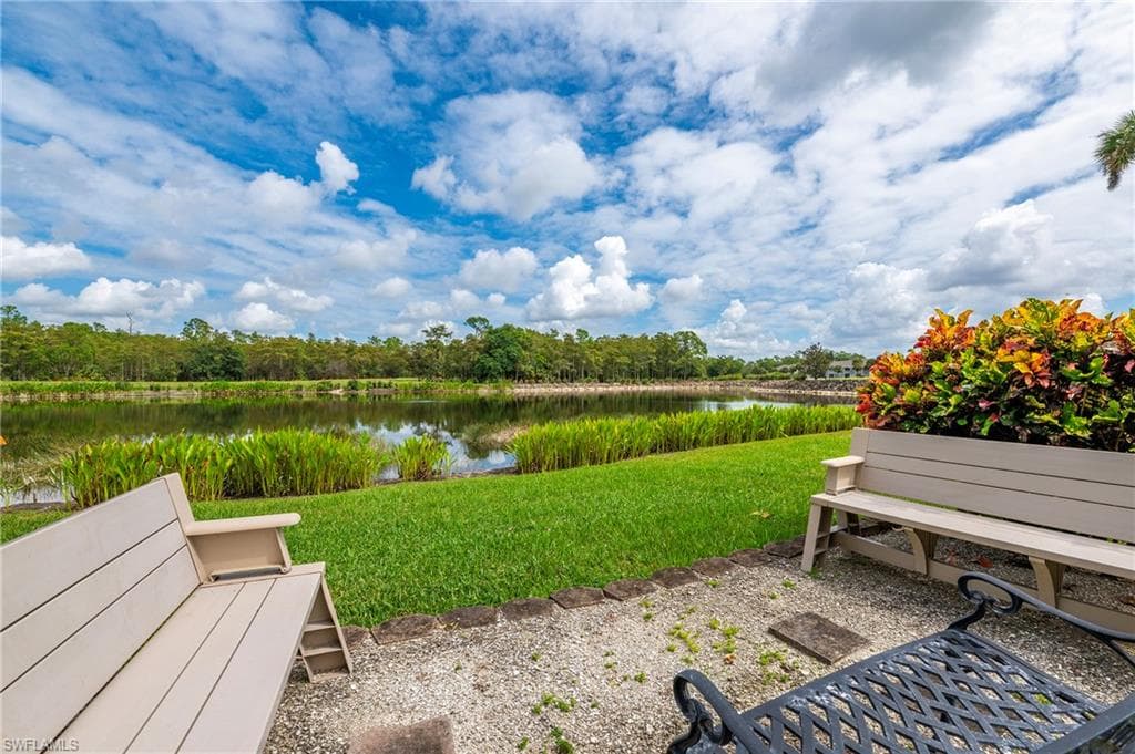8555 Naples Heritage DR 237-25