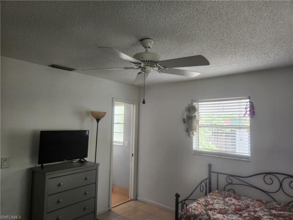 9140 San Carlos BLVD-16