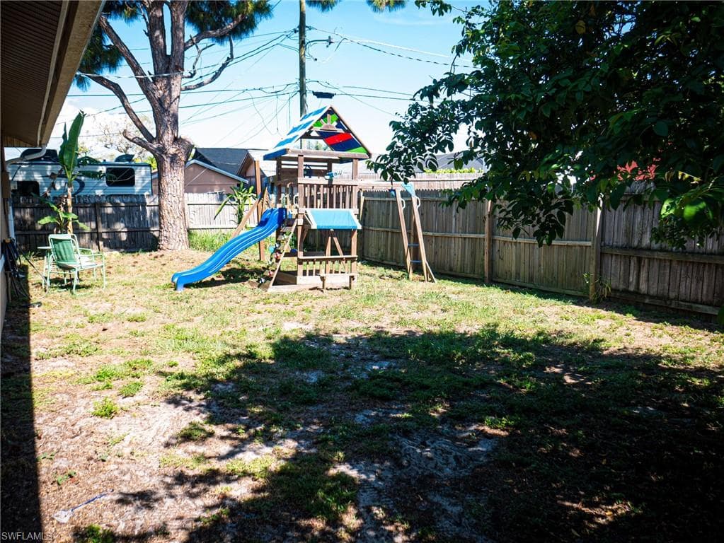 9140 San Carlos BLVD-27