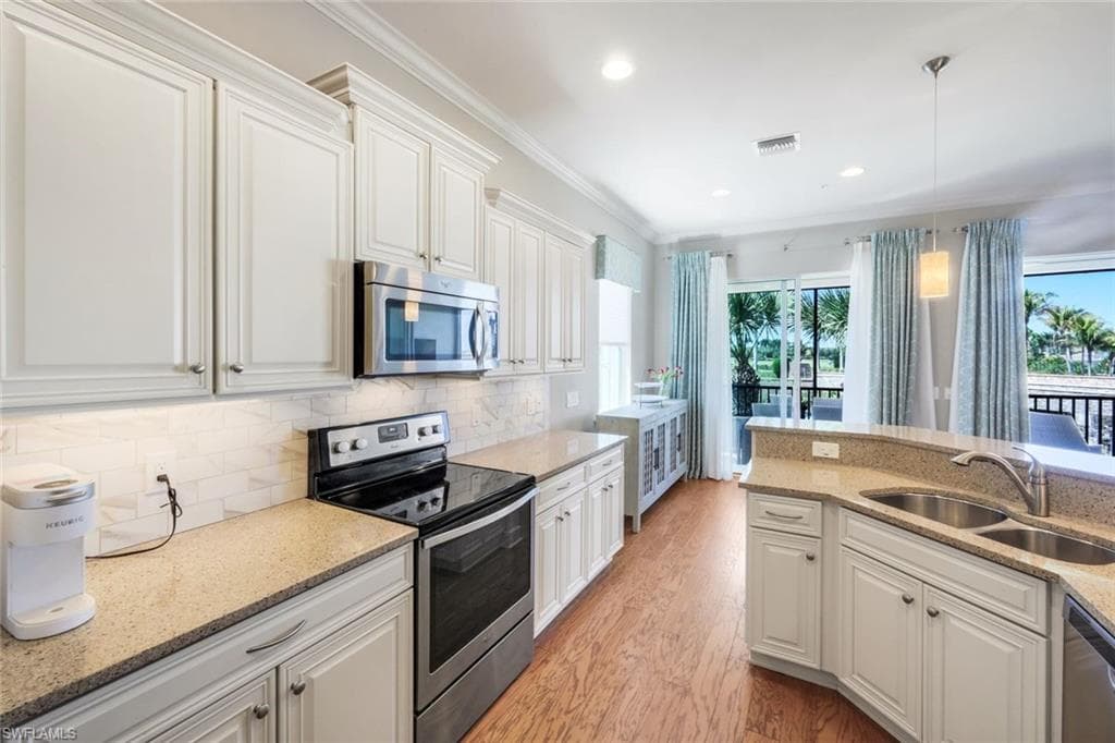 8835 Nautical Landing CIR 201-18