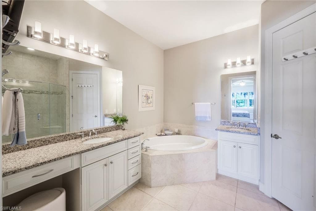 8835 Nautical Landing CIR 201-24
