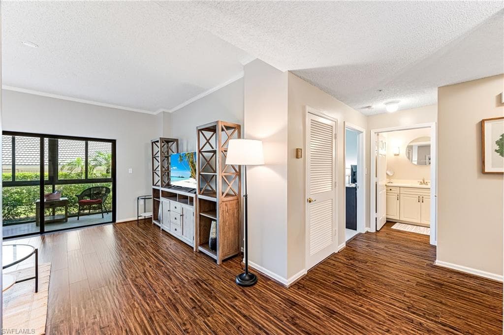 900 Arbor Lake DR 9-101-11