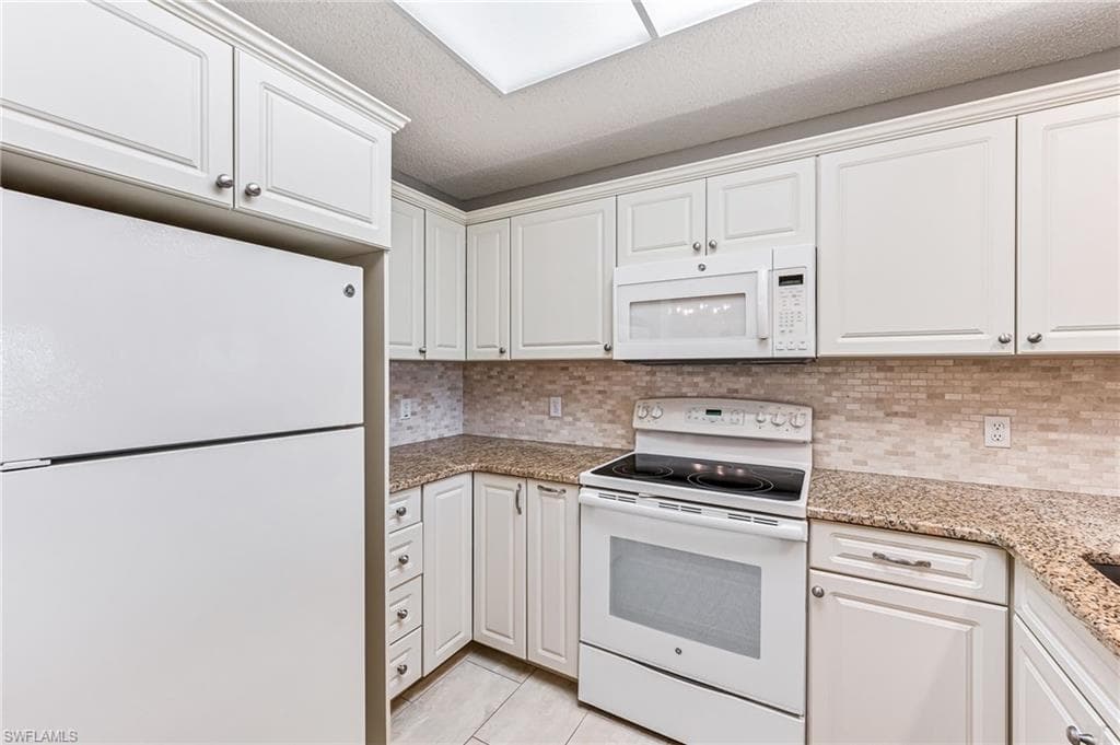 900 Arbor Lake DR 9-101-8