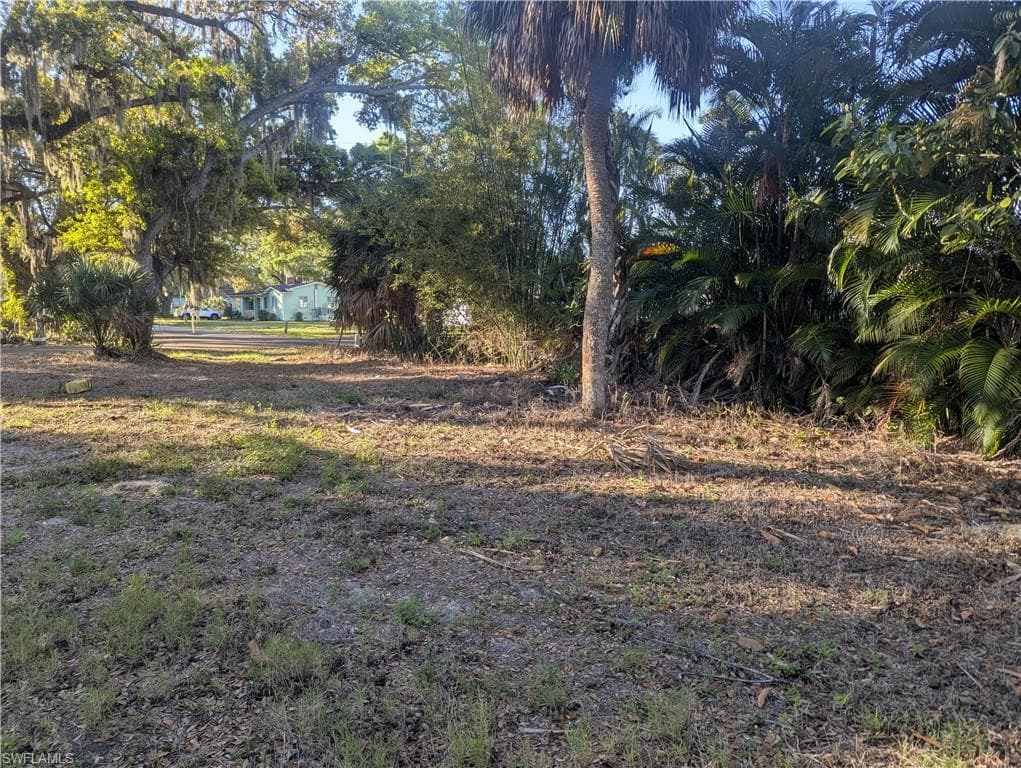 3541-3543 E Riverside DR-9