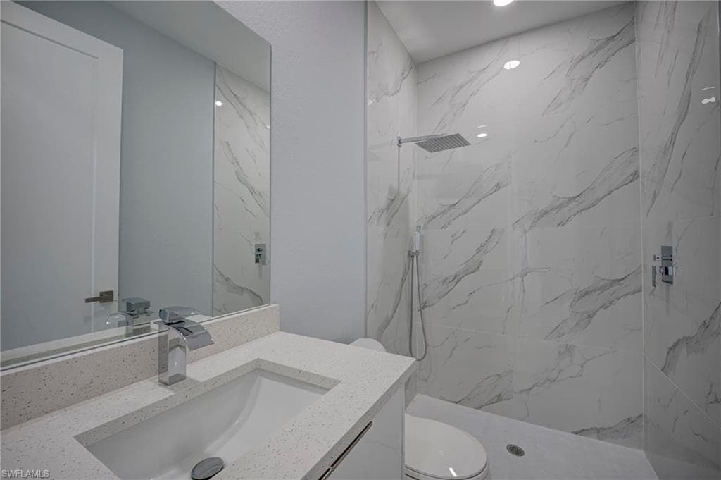 872 Spaulding ST E-23