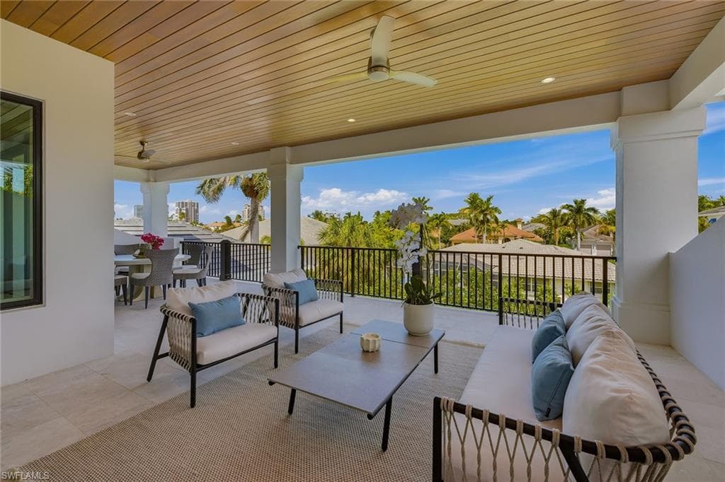 529 Neapolitan WAY-24