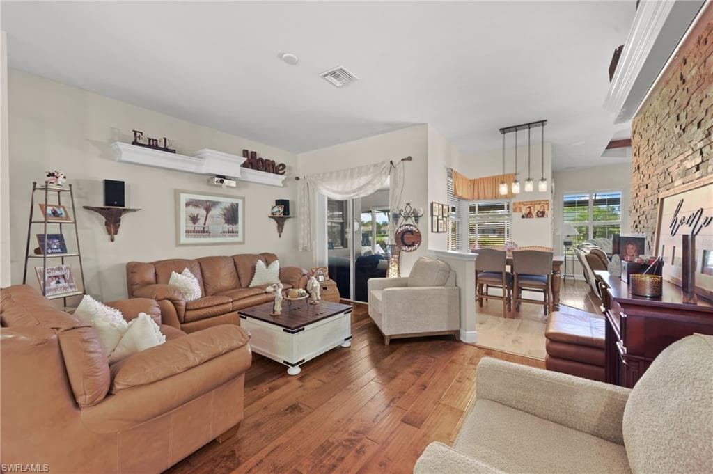 9100 Kings Cove CT-15