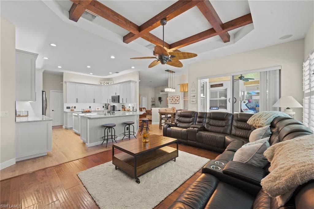 9100 Kings Cove CT-10