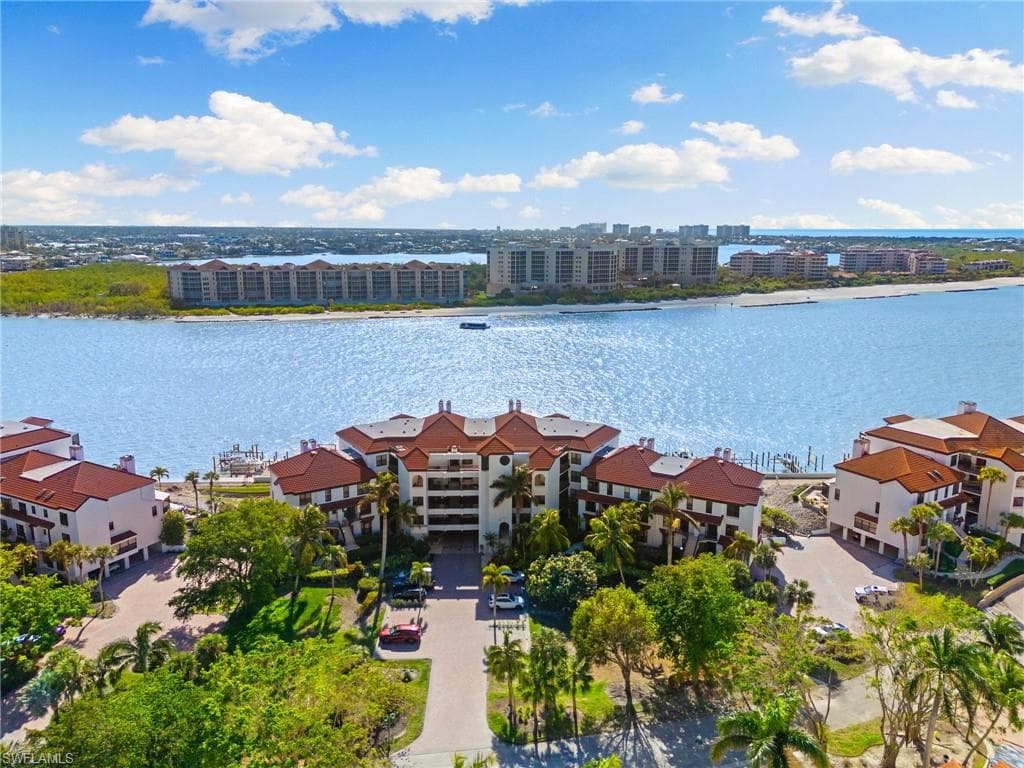 406 La Peninsula BLVD 406-3