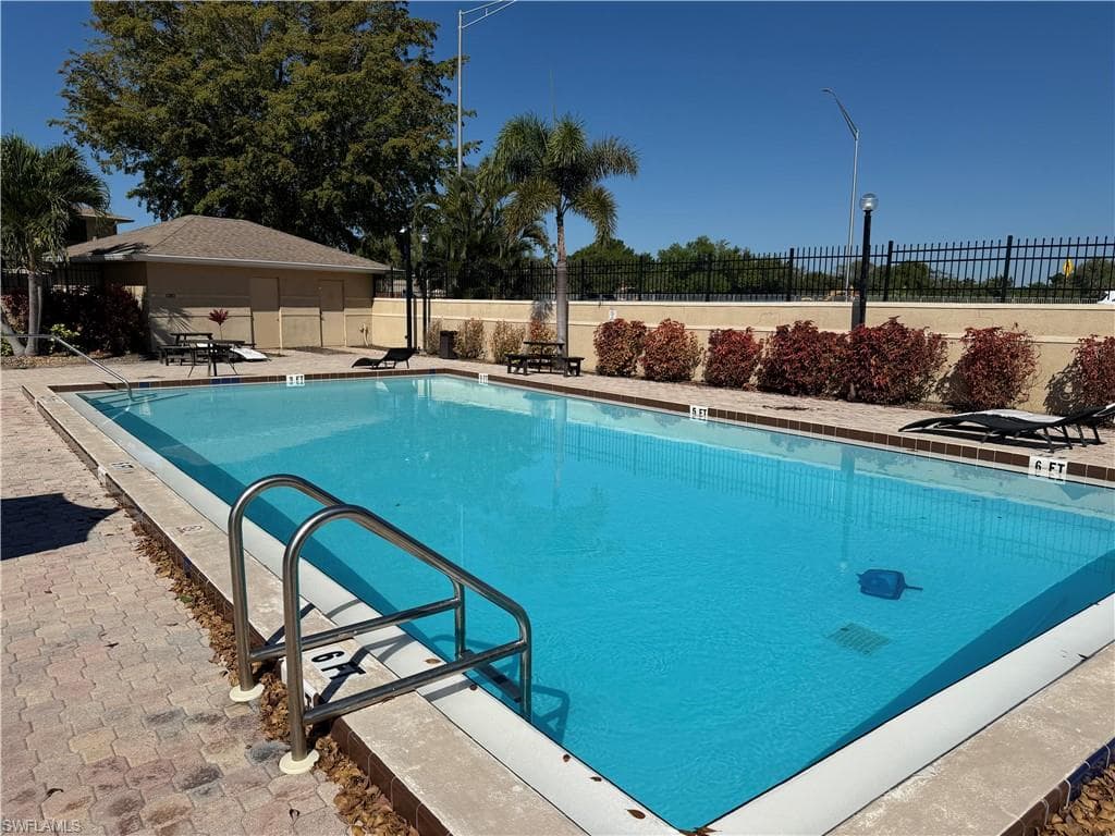 5329 Summerlin RD 2911-13