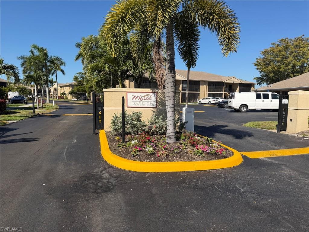 5329 Summerlin RD 2911-18
