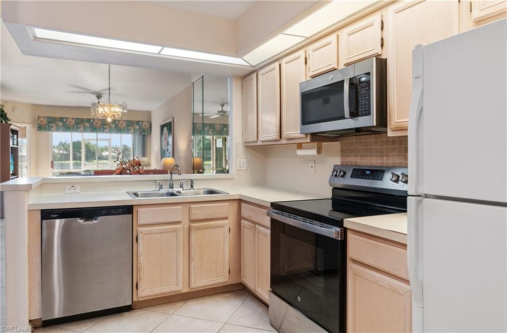 13020 Amberley CT 305-5