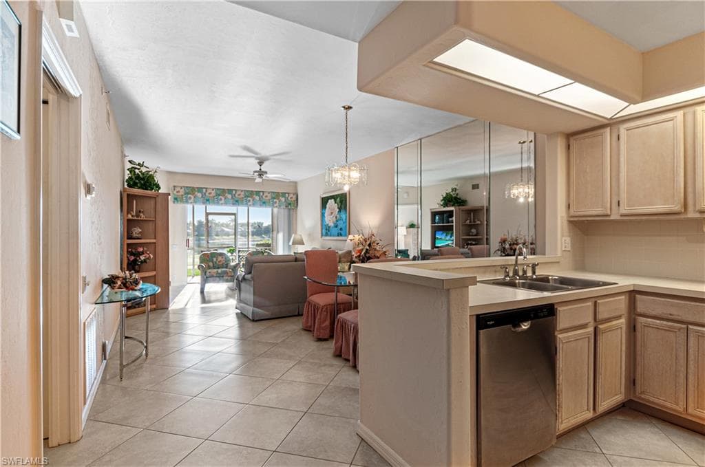 13020 Amberley CT 305-4