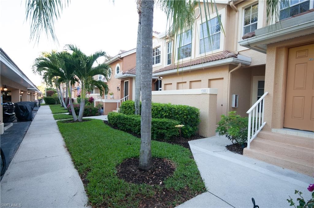 13020 Amberley CT 305-18