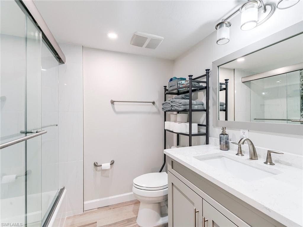 226 3rd ST 215-27