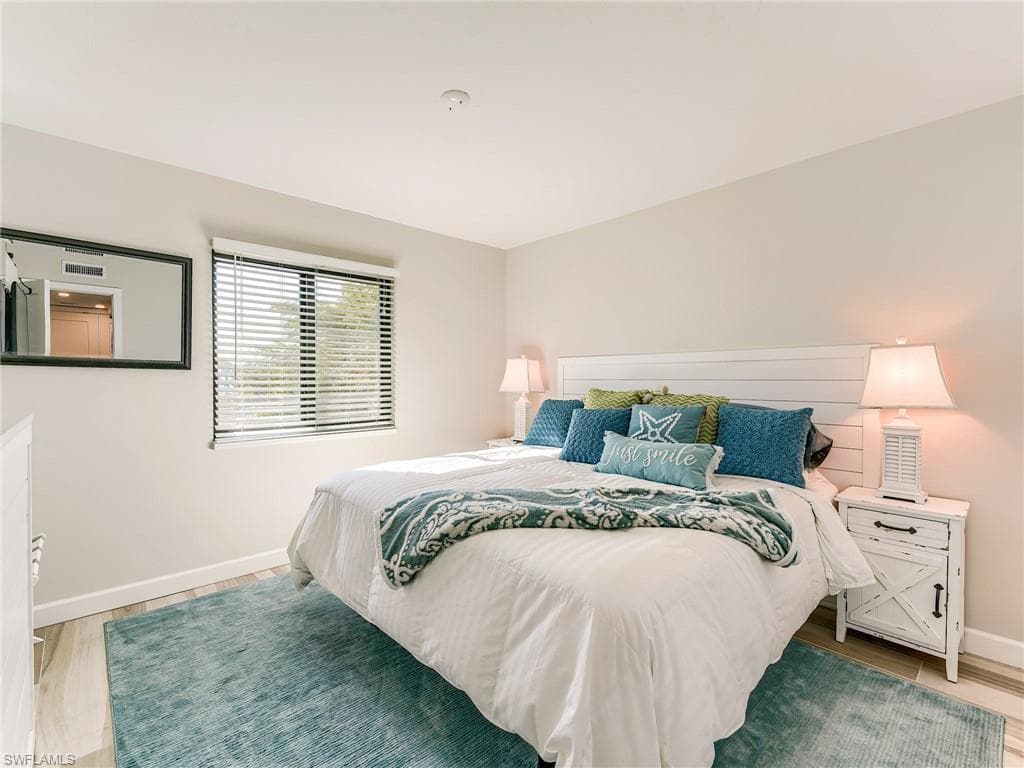 226 3rd ST 215-24